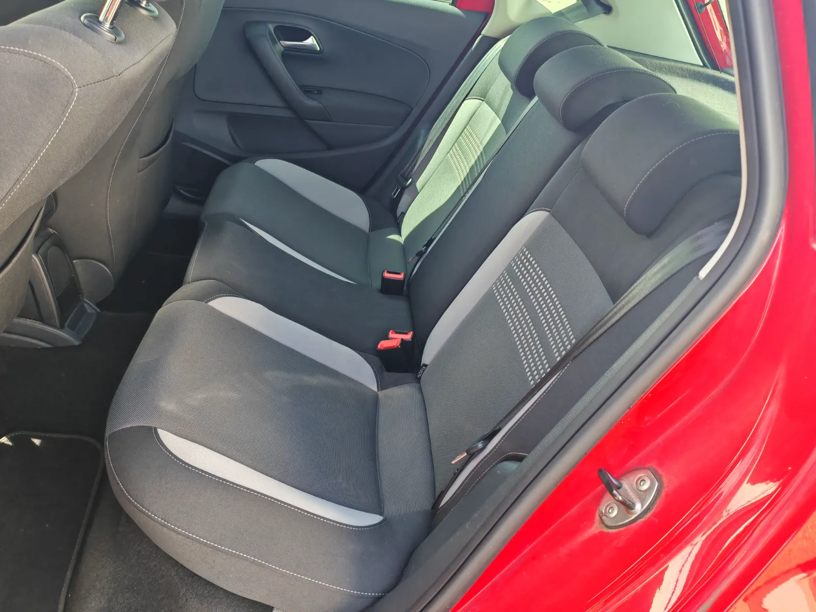 Volkswagen Polo — Foto 9
