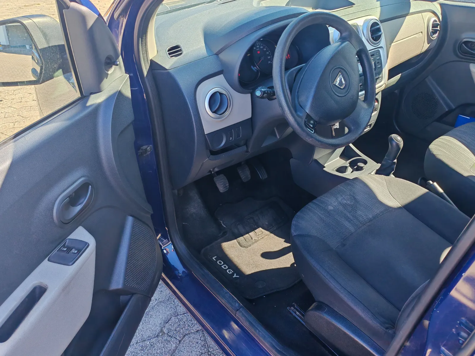 Dacia Lodgy — Foto 11