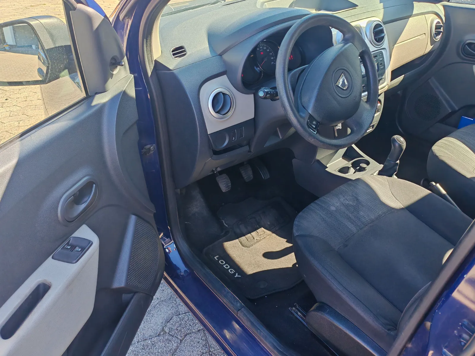 Dacia Lodgy — Foto 10